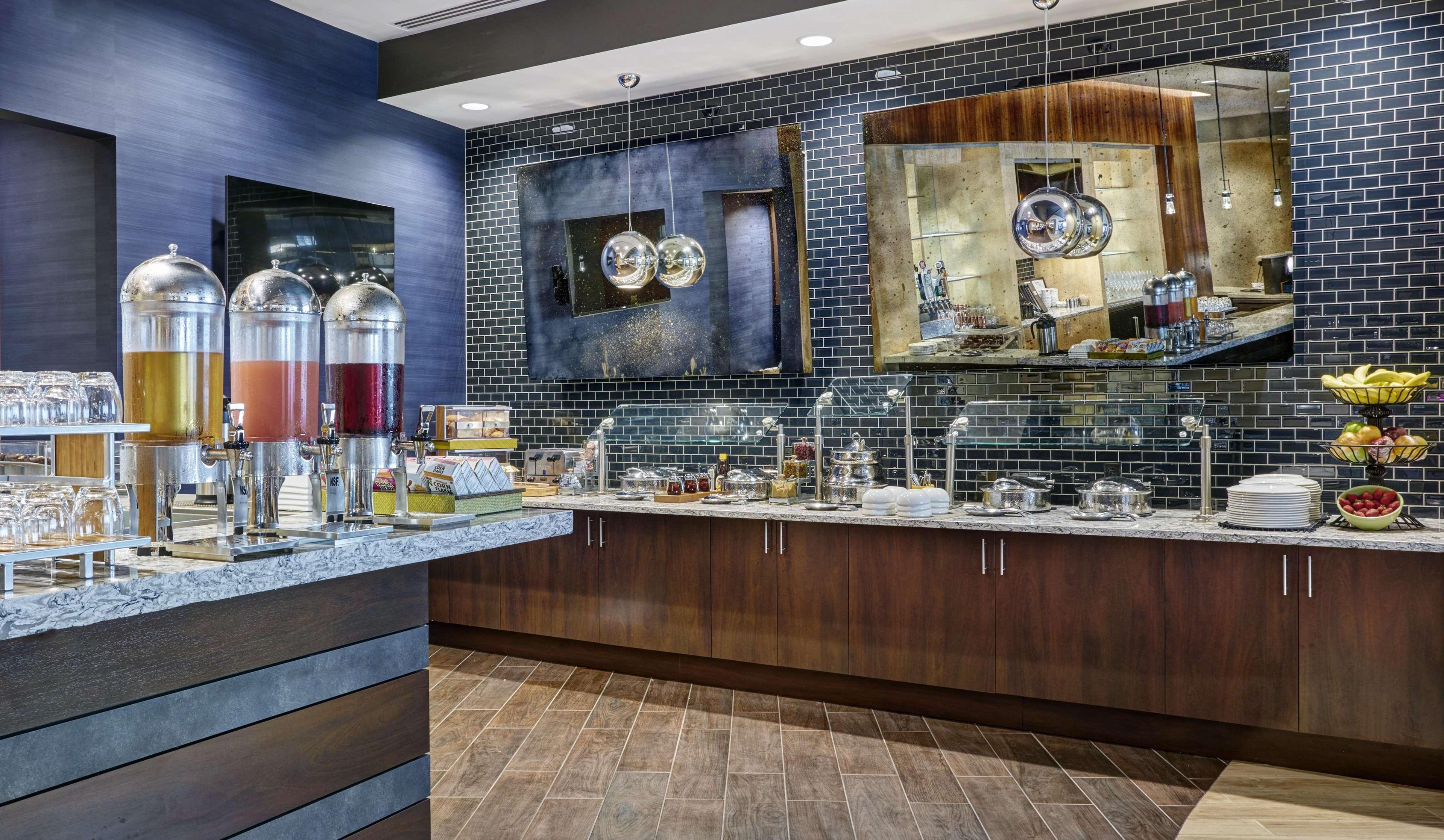 Doubletree By Hilton Charlotte Uptown Hotel Eksteriør billede