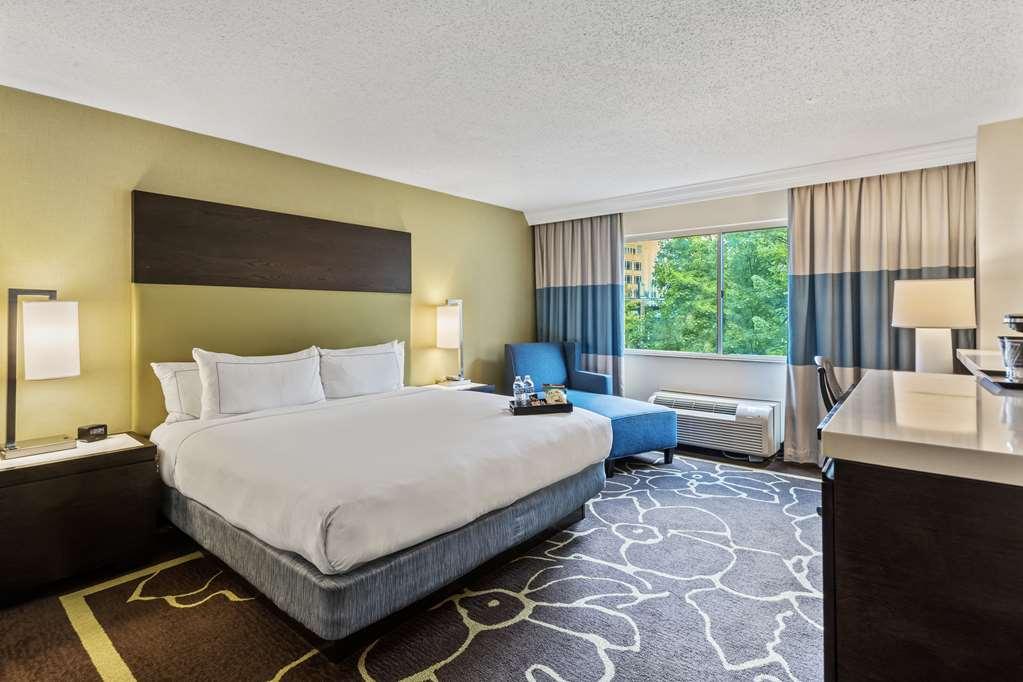 Doubletree By Hilton Charlotte Uptown Hotel Værelse billede