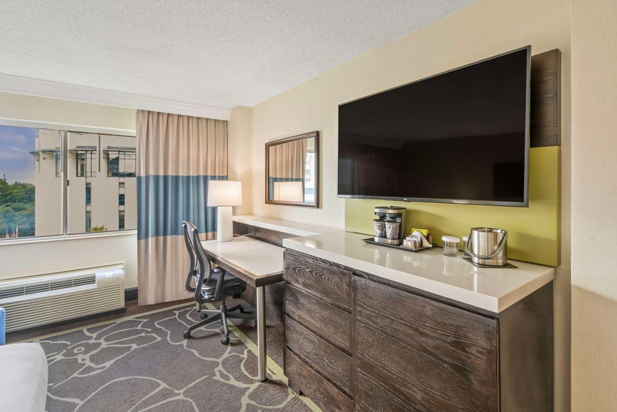 Doubletree By Hilton Charlotte Uptown Hotel Eksteriør billede