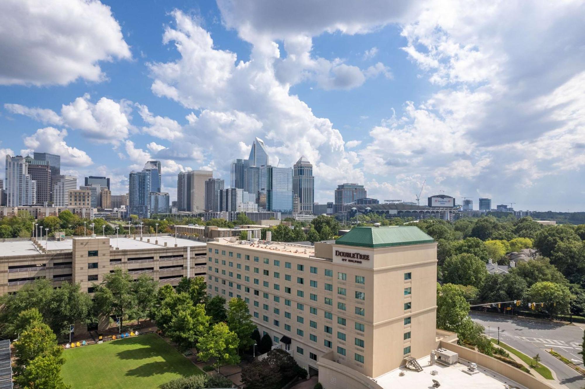 Doubletree By Hilton Charlotte Uptown Hotel Eksteriør billede