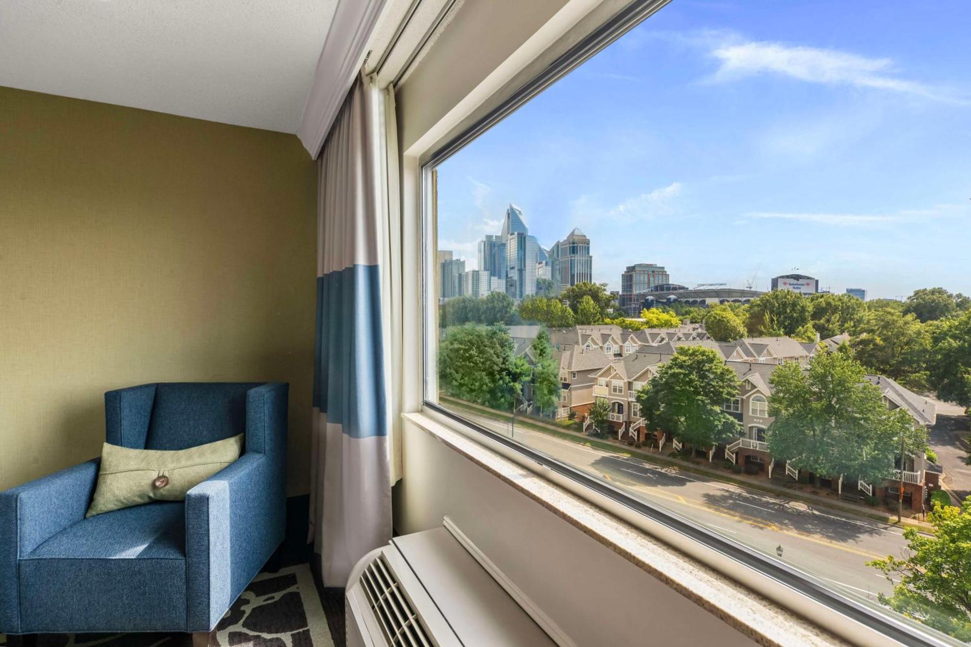 Doubletree By Hilton Charlotte Uptown Hotel Eksteriør billede